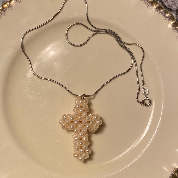 ๐ Vintage Beautiful fresh water pearl cross pendant. No chain. - Picture 2 of 3